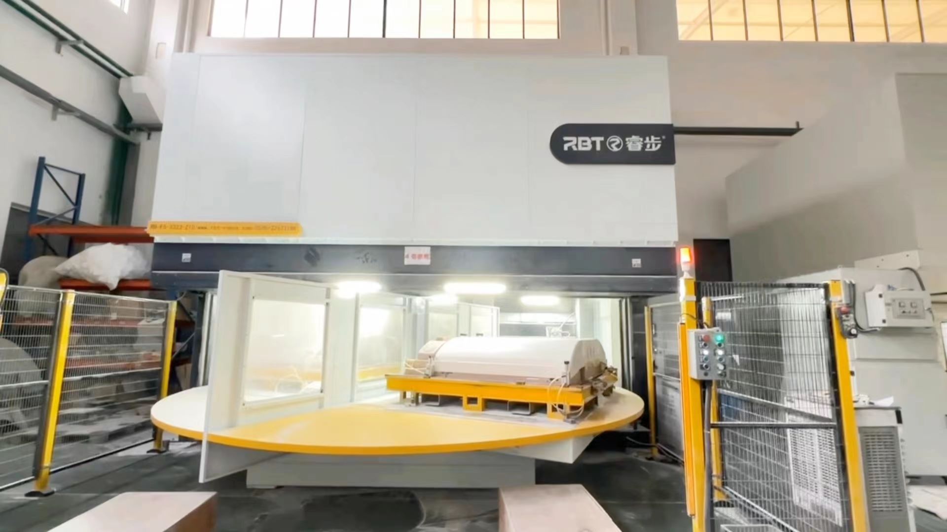 रोटरी मेज़