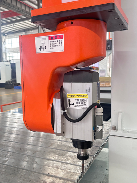 आरबीटी फैक्टरी पंचिंग मशीन 5 एक्सिस सीएनसी कटिंग राउटर कंपोजिट सामग्री पार्ट्स के लिए