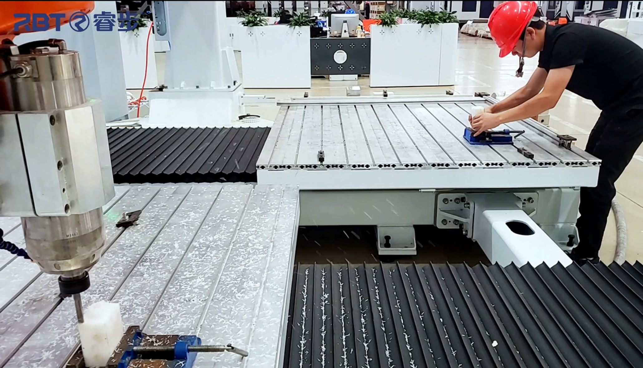 समग्र 5 अक्ष सीएनसी राउटर 