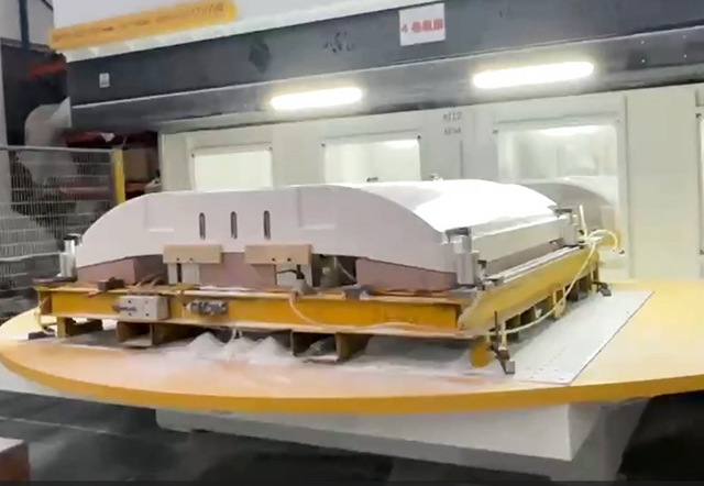 आरबीटी मशीनरी कटिंग शेप 6 एक्सिस सीएनसी मिलिंग राउटर डबल वर्कटेबल के साथ 